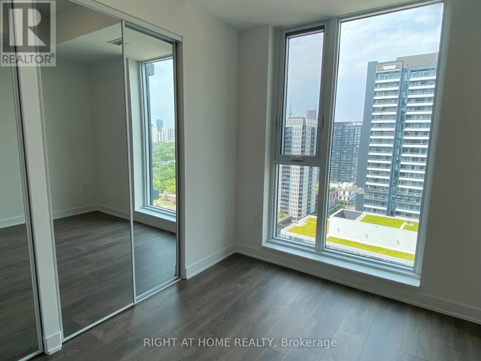 2107 - 130 RIVER STREET Image 9