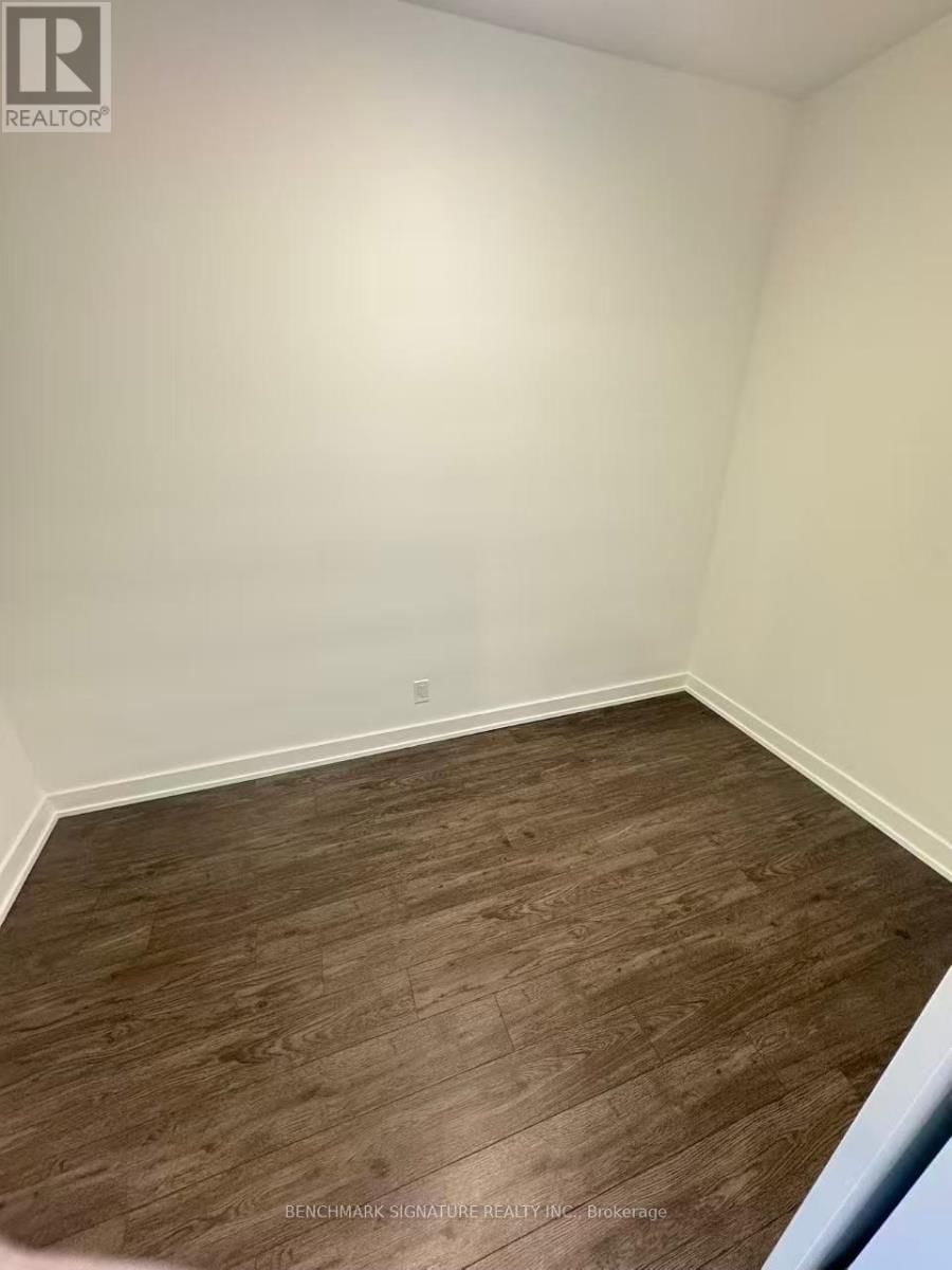 4512 - 88 QUEEN STREET EAST Image 3