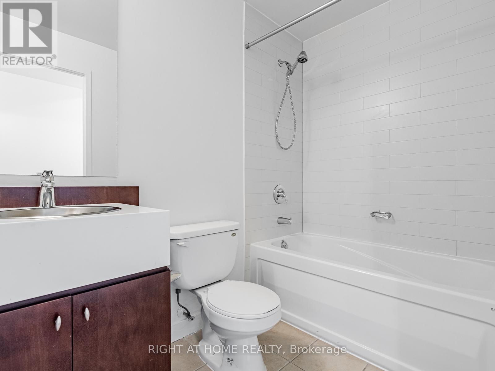 2908 - 3 NAVY WHARF COURT Image 20