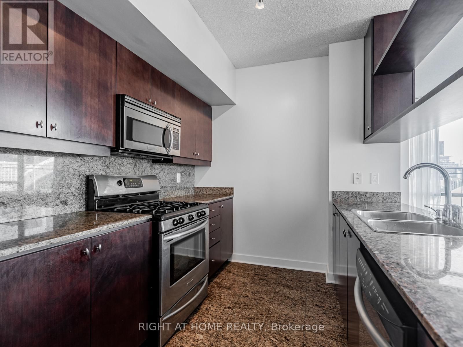 2908 - 3 NAVY WHARF COURT Image 9