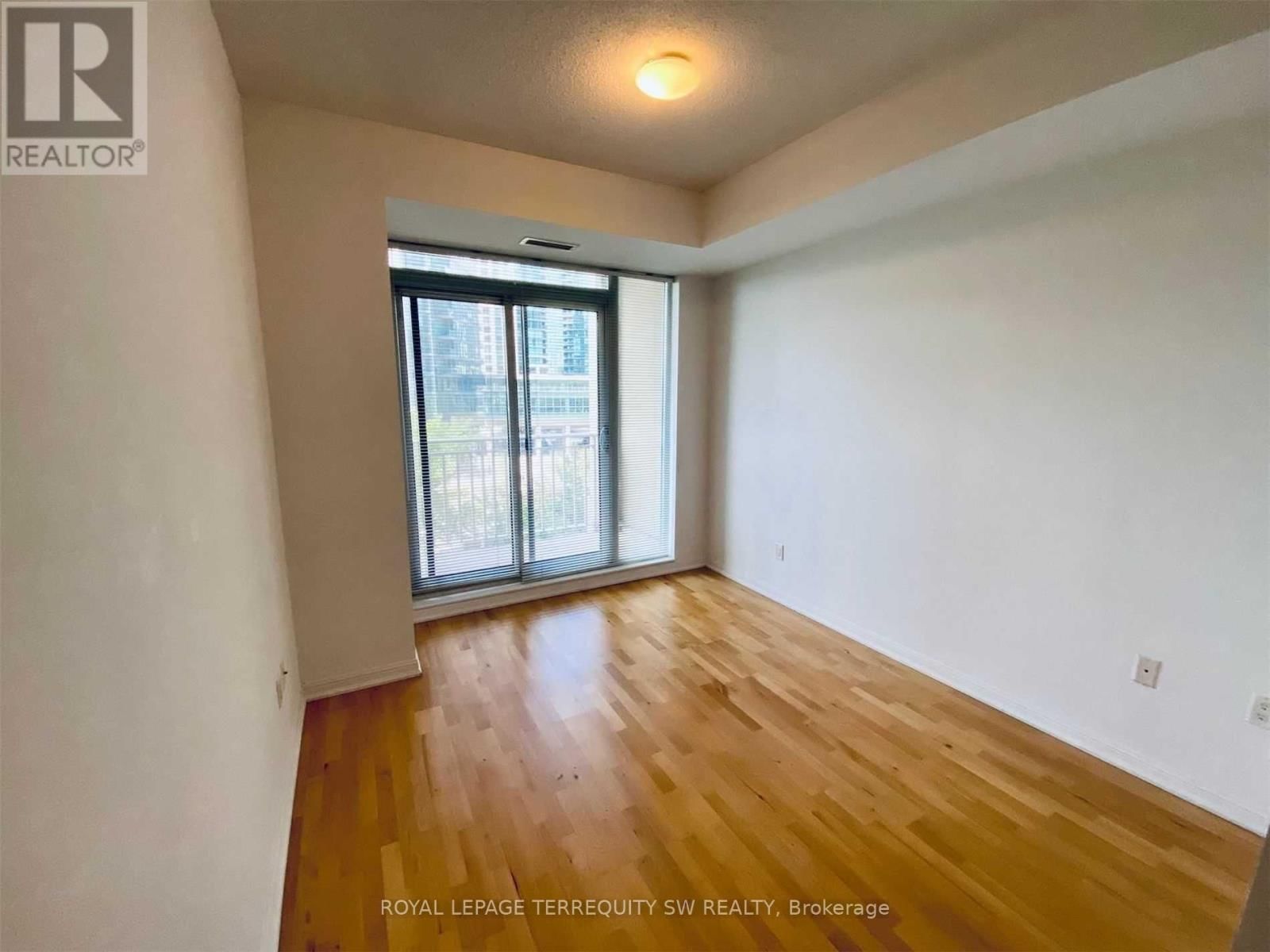 405 - 628 FLEET STREET Image 9