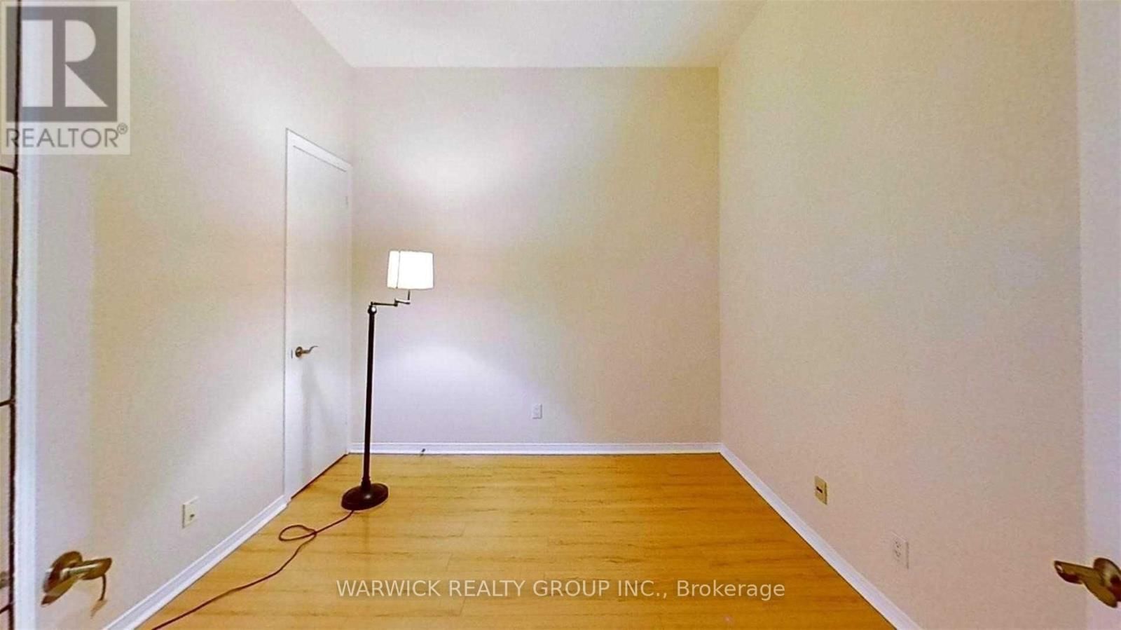 2211 - 7 KING STREET EAST Image 2