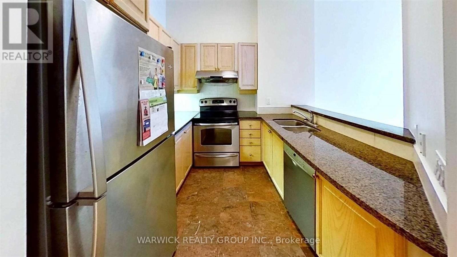 2211 - 7 KING STREET EAST Image 4