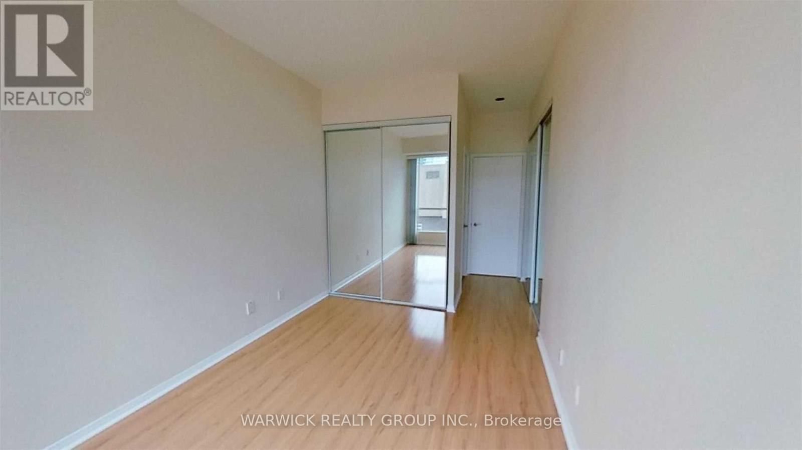 2211 - 7 KING STREET EAST Image 8