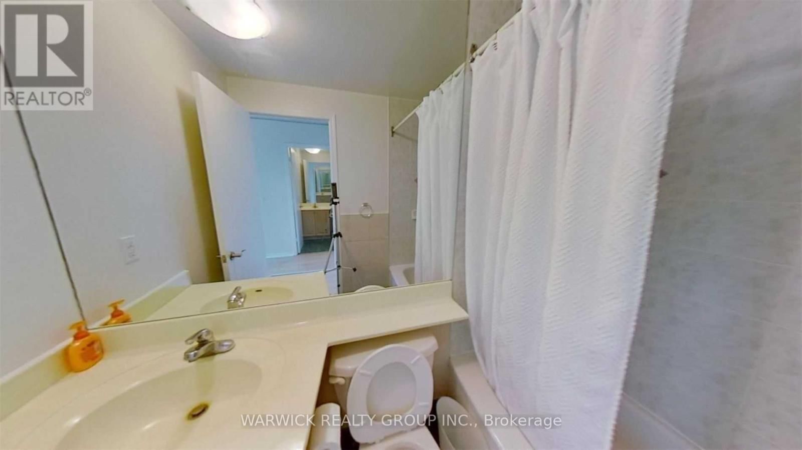 2211 - 7 KING STREET EAST Image 9