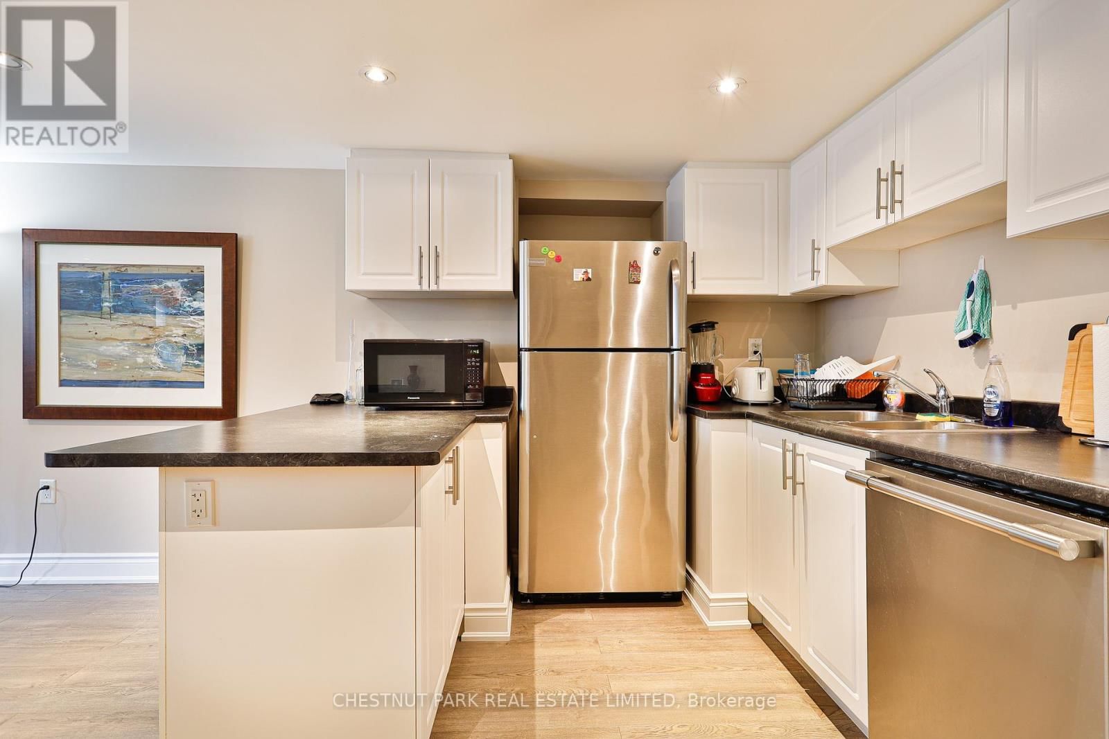 515 SPADINA ROAD Image 8