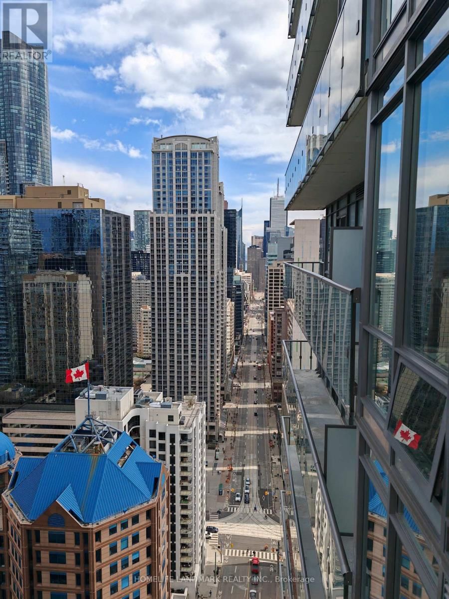 3006 - 832 BAY STREET Image 10