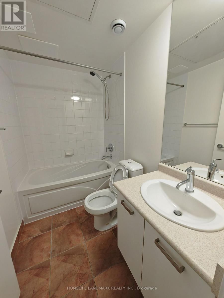 3006 - 832 BAY STREET Image 8