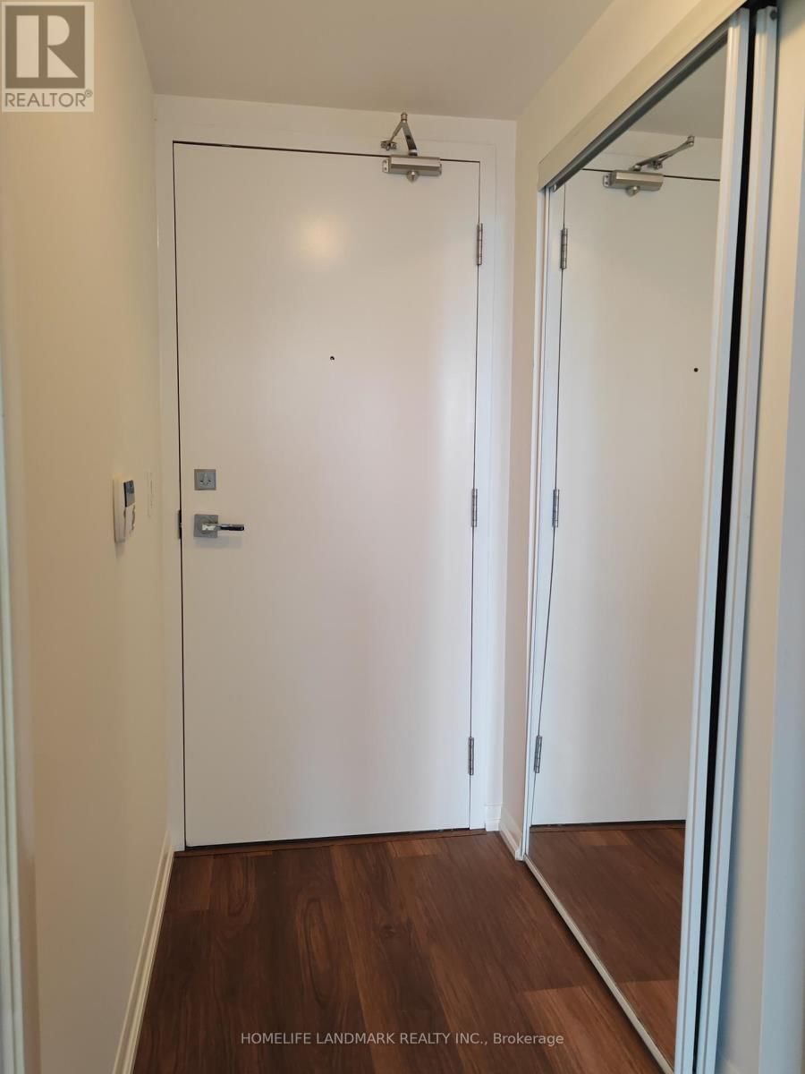 3006 - 832 BAY STREET Image 9