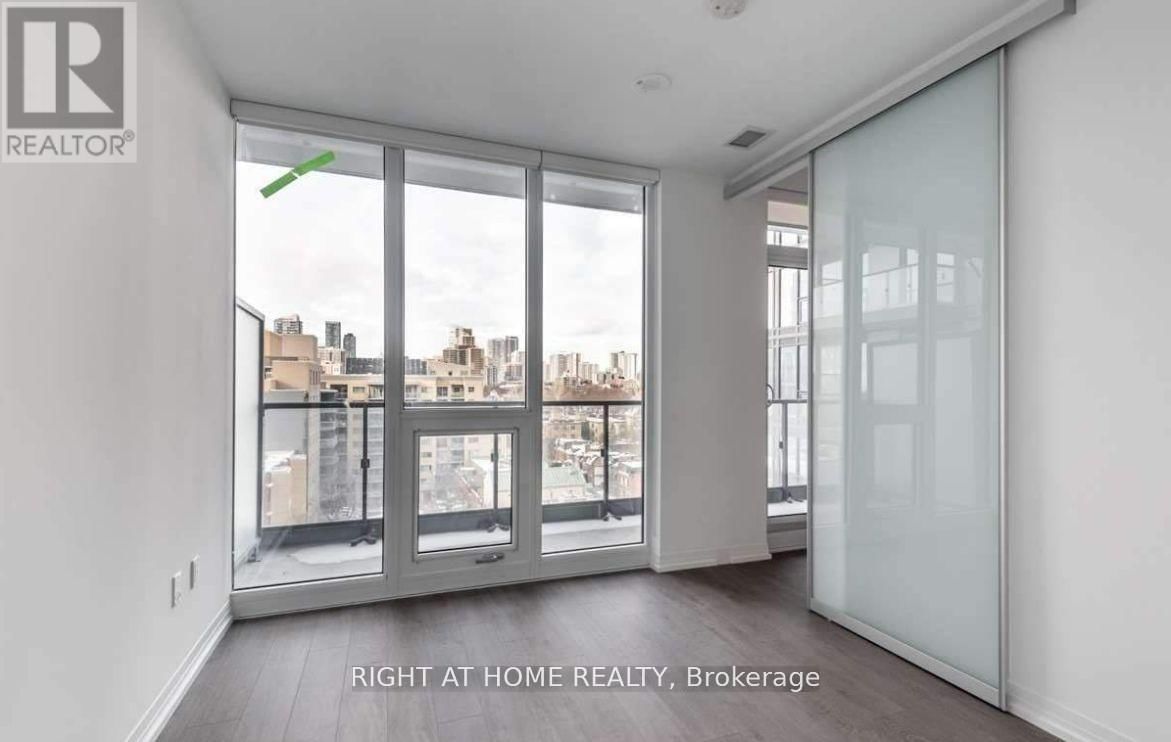 938 - 251 JARVIS STREET Image 15