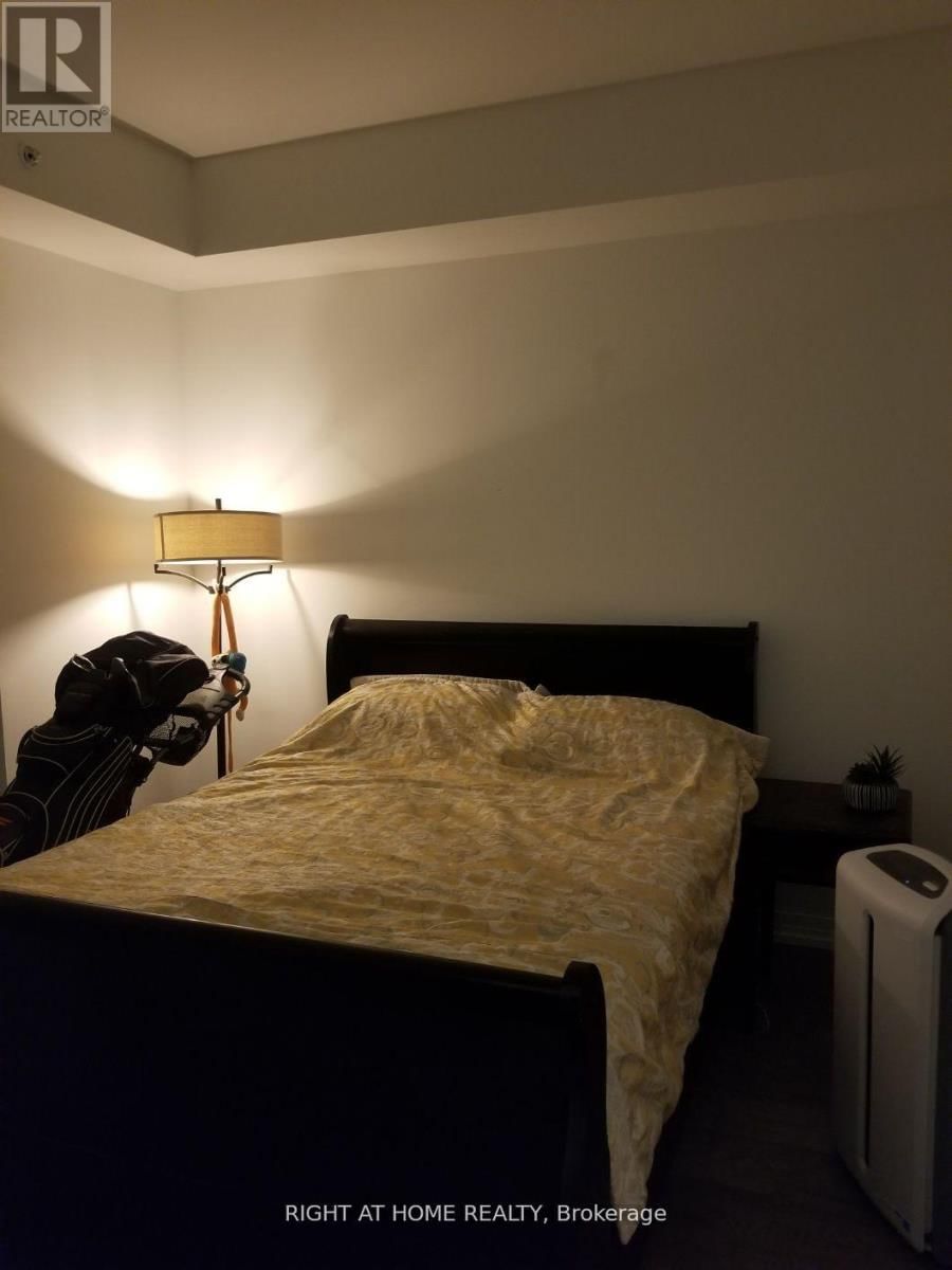 938 - 251 JARVIS STREET Image 17