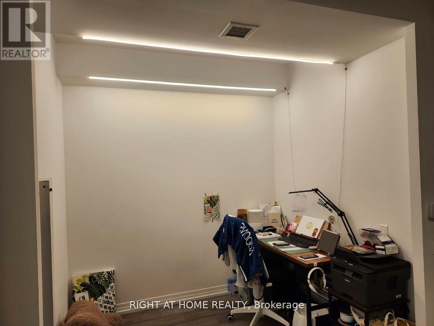 938 - 251 JARVIS STREET Image 20