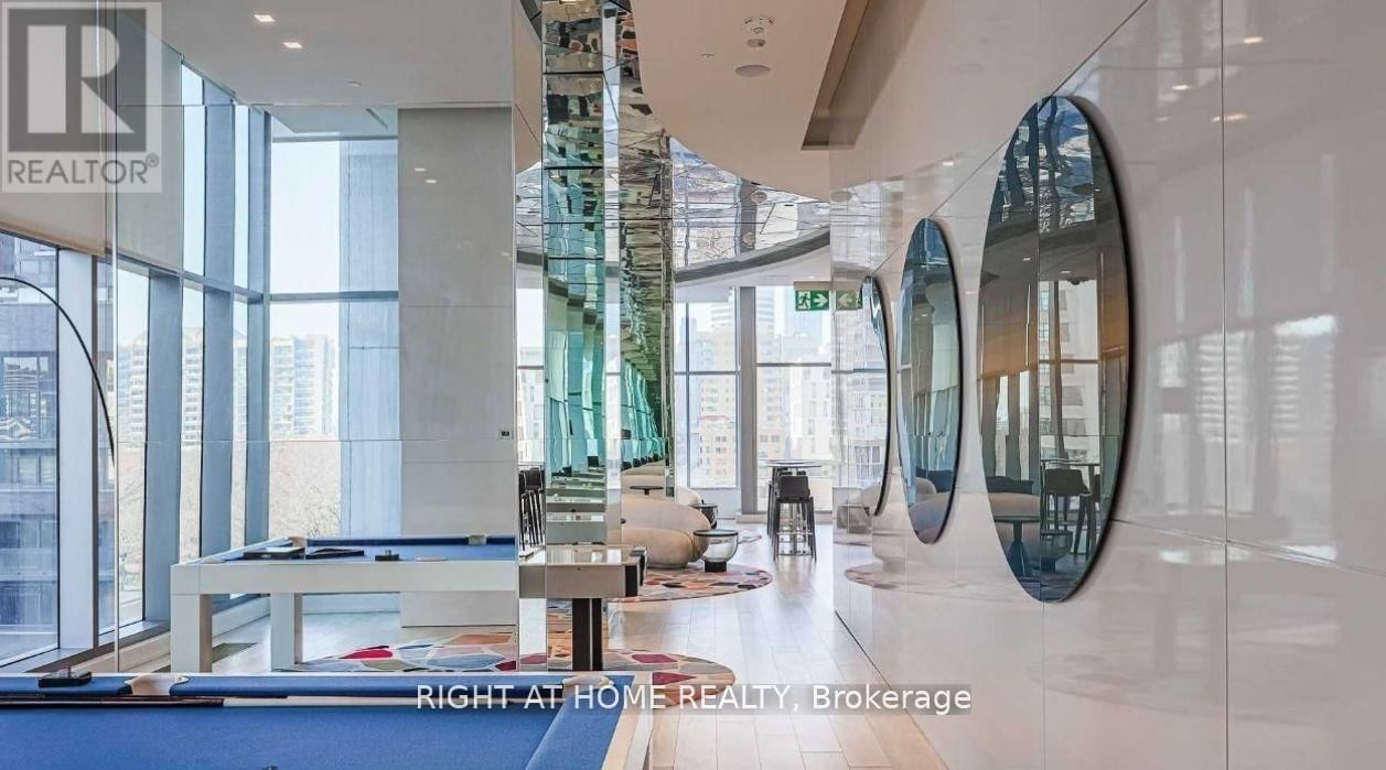 938 - 251 JARVIS STREET Image 29