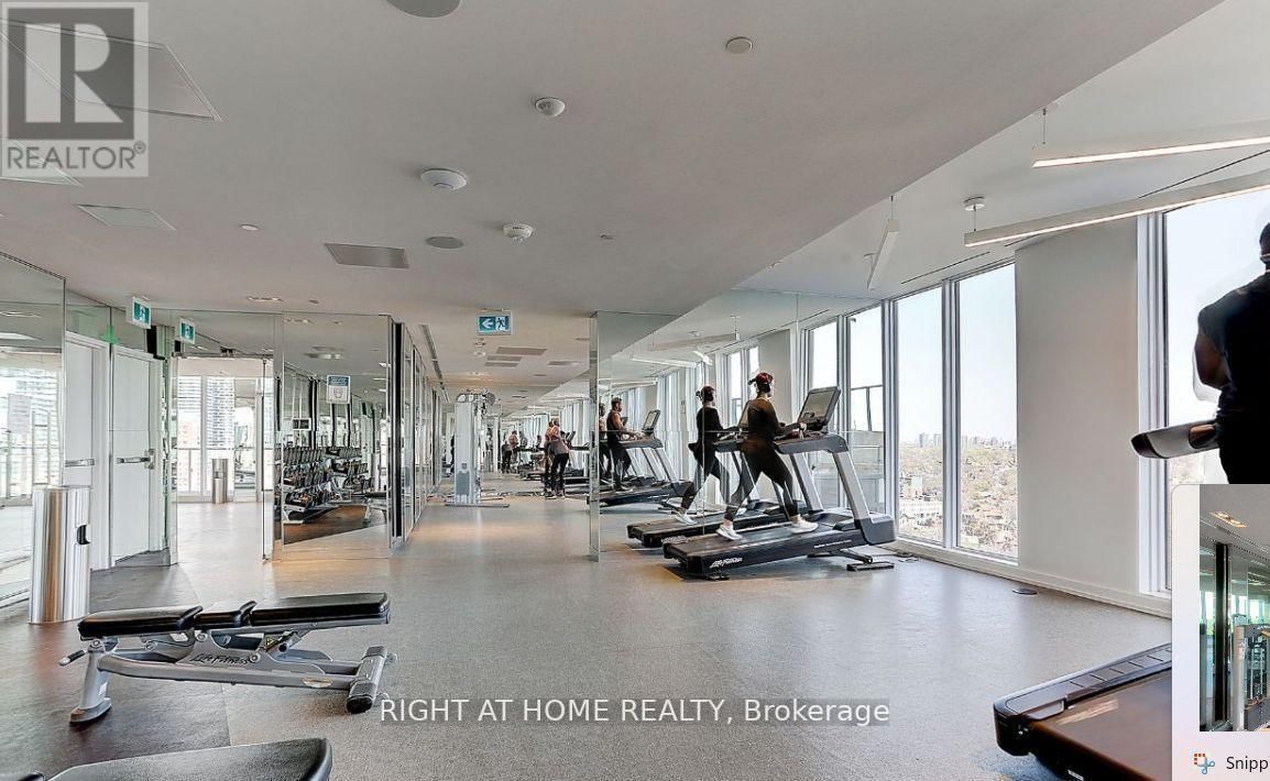 938 - 251 JARVIS STREET Image 31