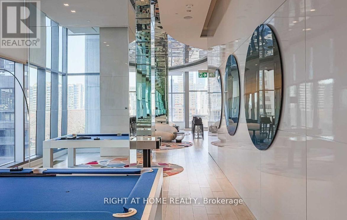 938 - 251 JARVIS STREET Image 34