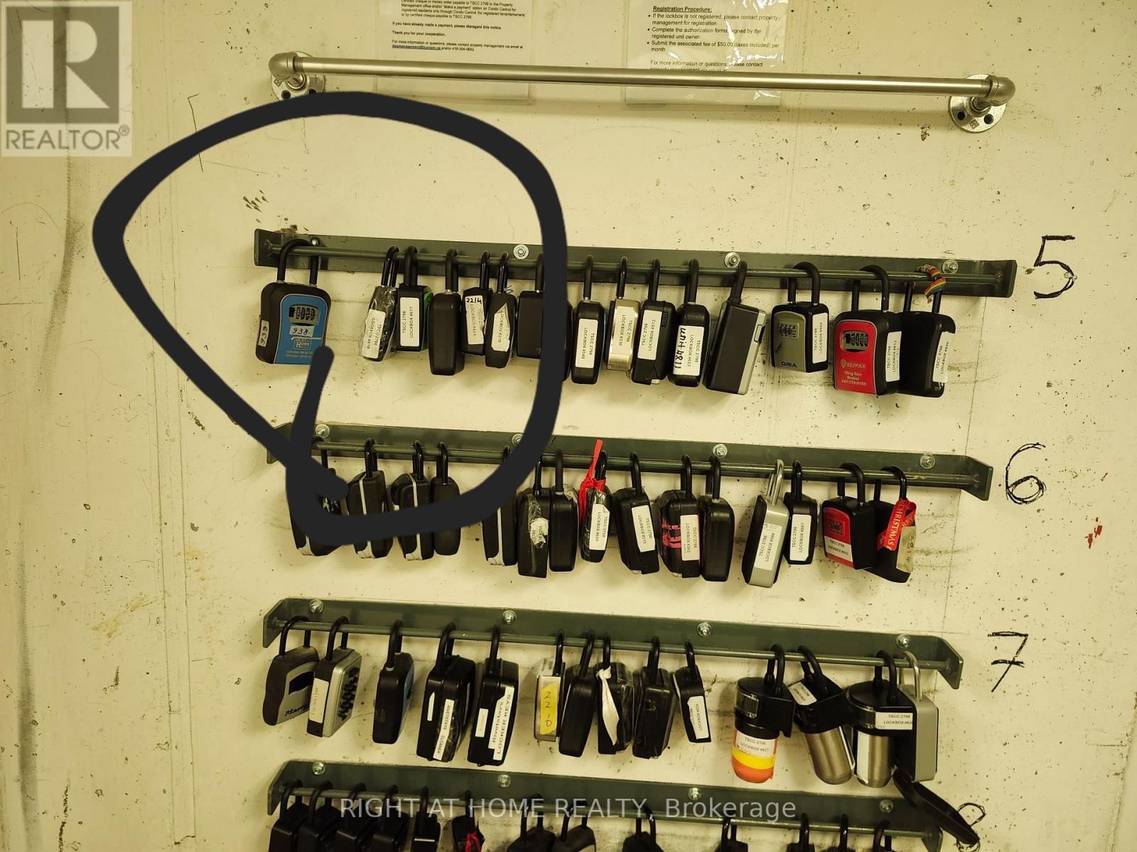 938 - 251 JARVIS STREET Image 36