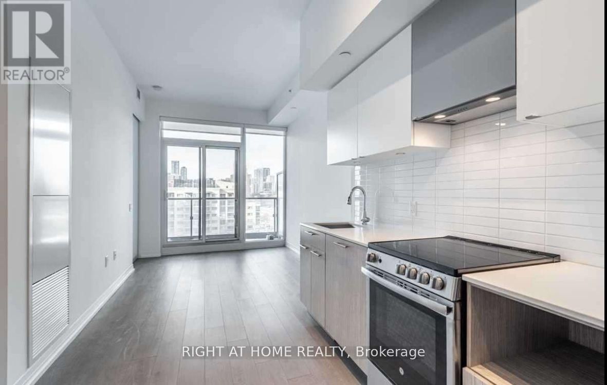 938 - 251 JARVIS STREET Image 8