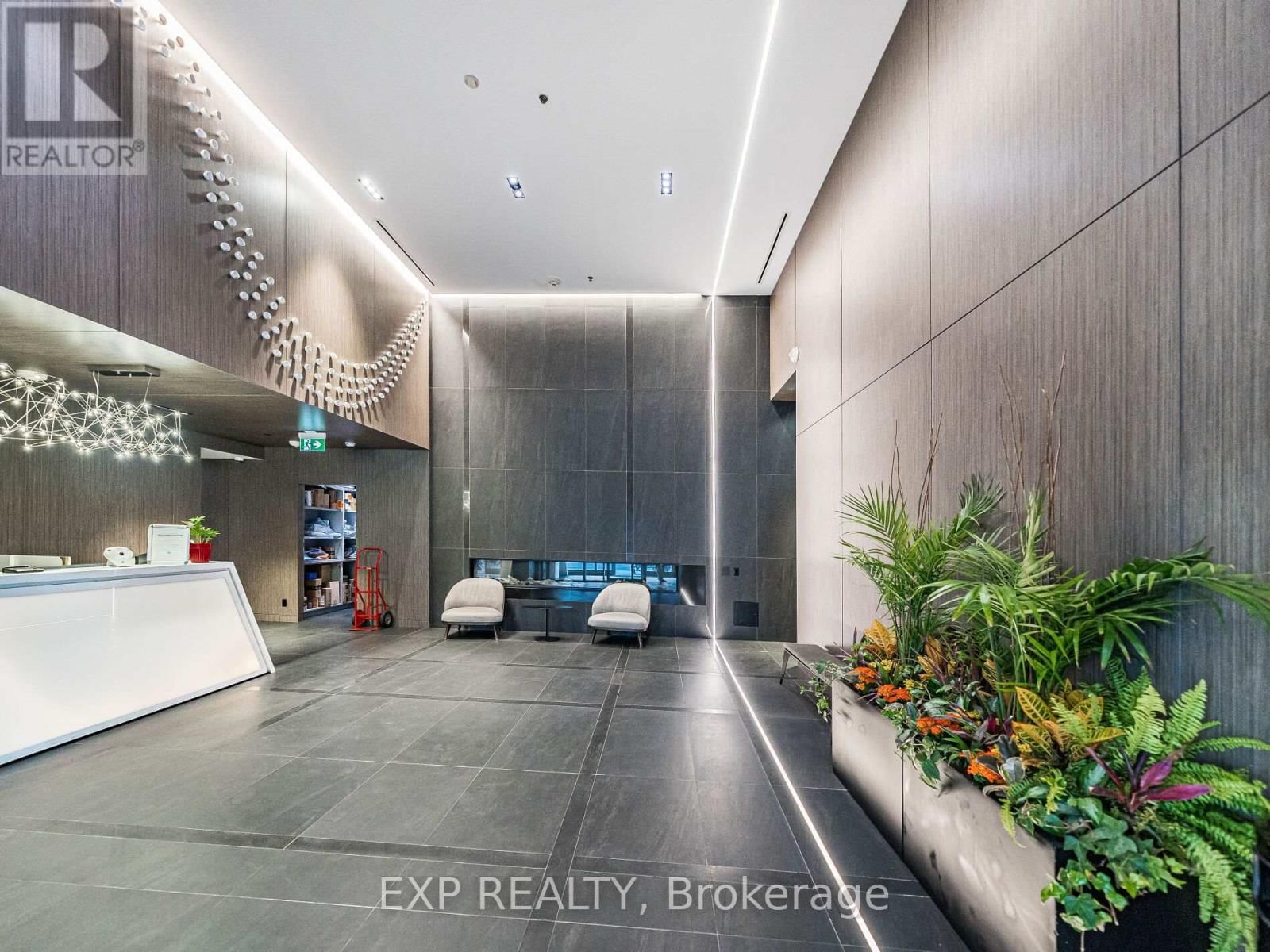 3708 - 181 DUNDAS STREET EAST Image 4