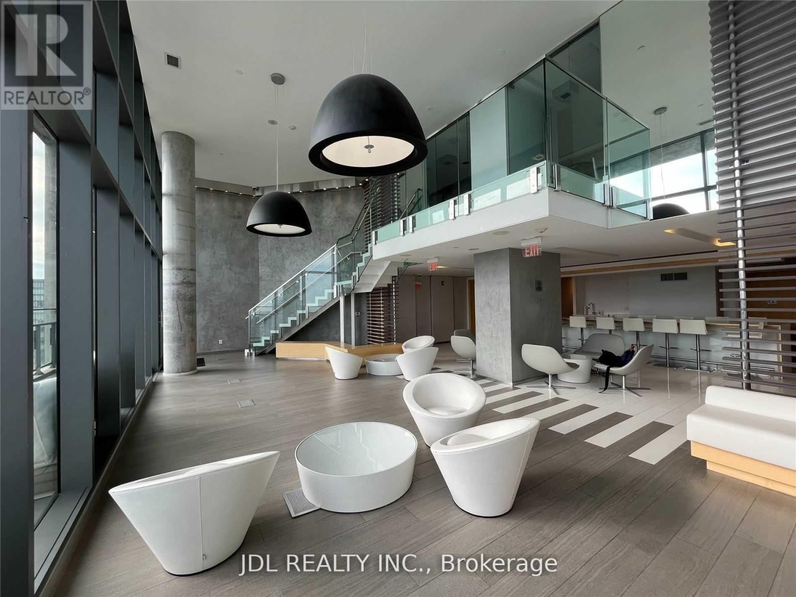 1702 - 45 CHARLES STREET EAST Image 10