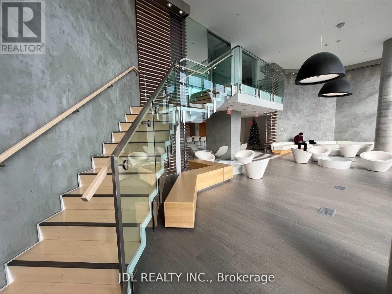 1702 - 45 CHARLES STREET EAST Image 12