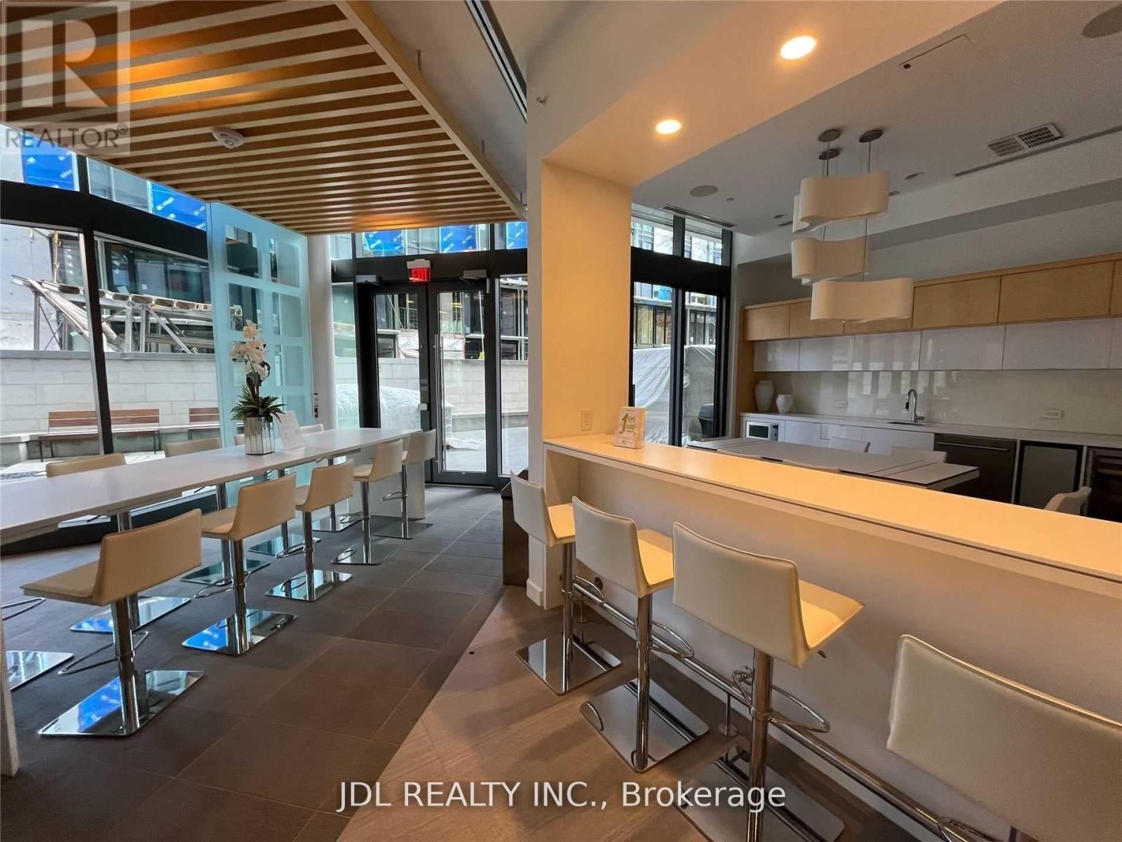 1702 - 45 CHARLES STREET EAST Image 13