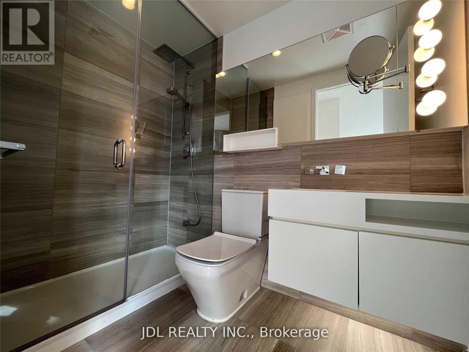 1702 - 45 CHARLES STREET EAST Image 8