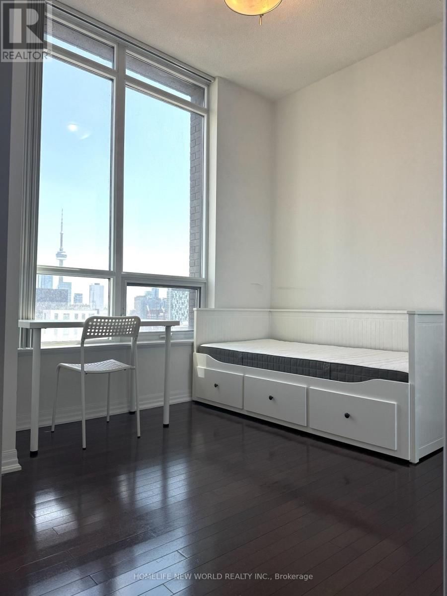 Ph206 - 770 BAY STREET Image 18