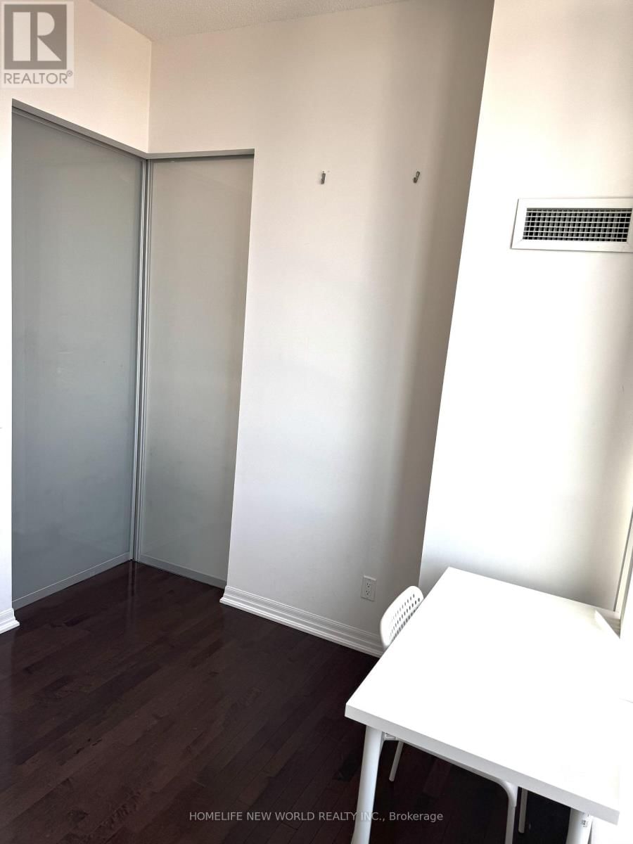 Ph206 - 770 BAY STREET Image 20