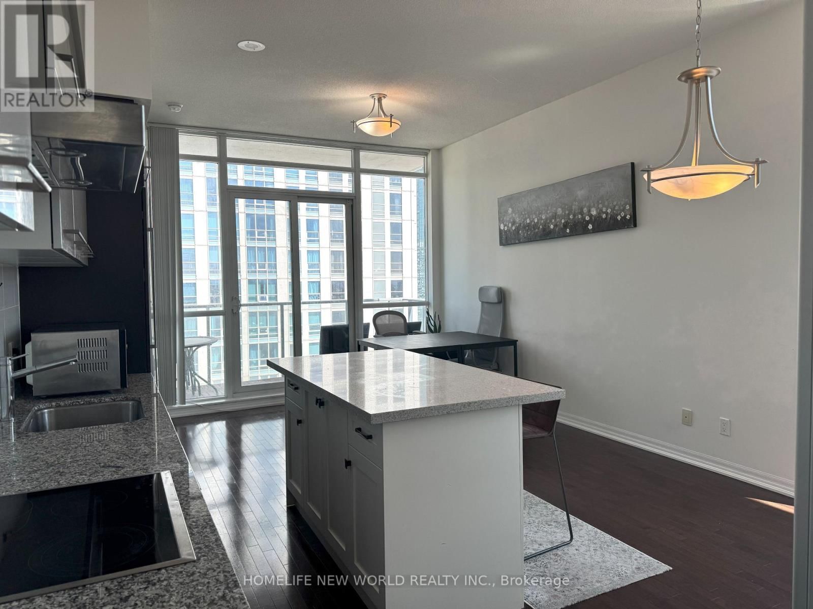 Ph206 - 770 BAY STREET Image 7