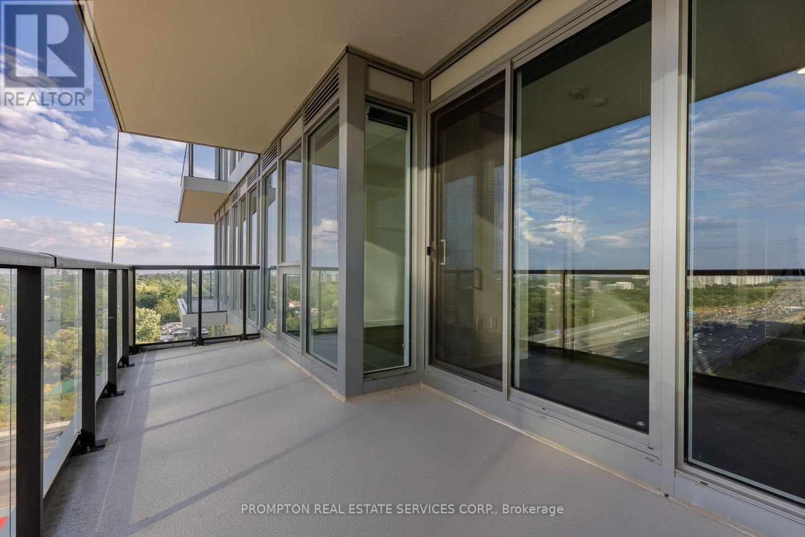 1701 - 85 MCMAHON DRIVE Image 8