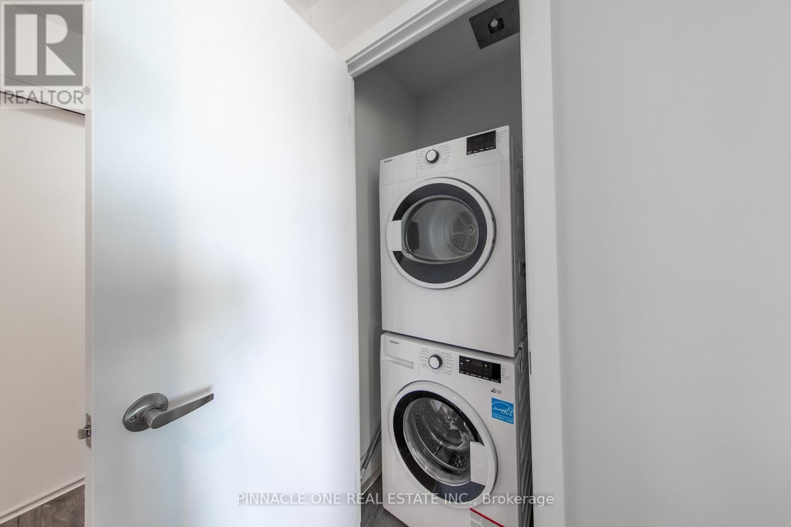 1502 - 180 FAIRVIEW MALL DRIVE Image 19