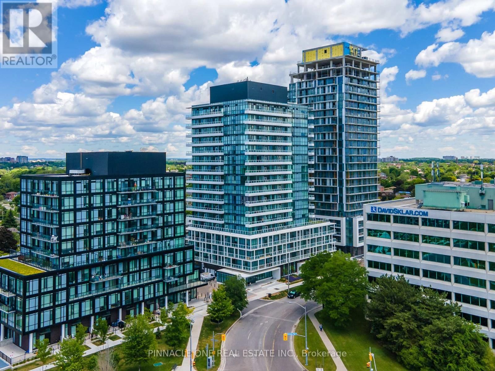 1502 - 180 FAIRVIEW MALL DRIVE Image 2