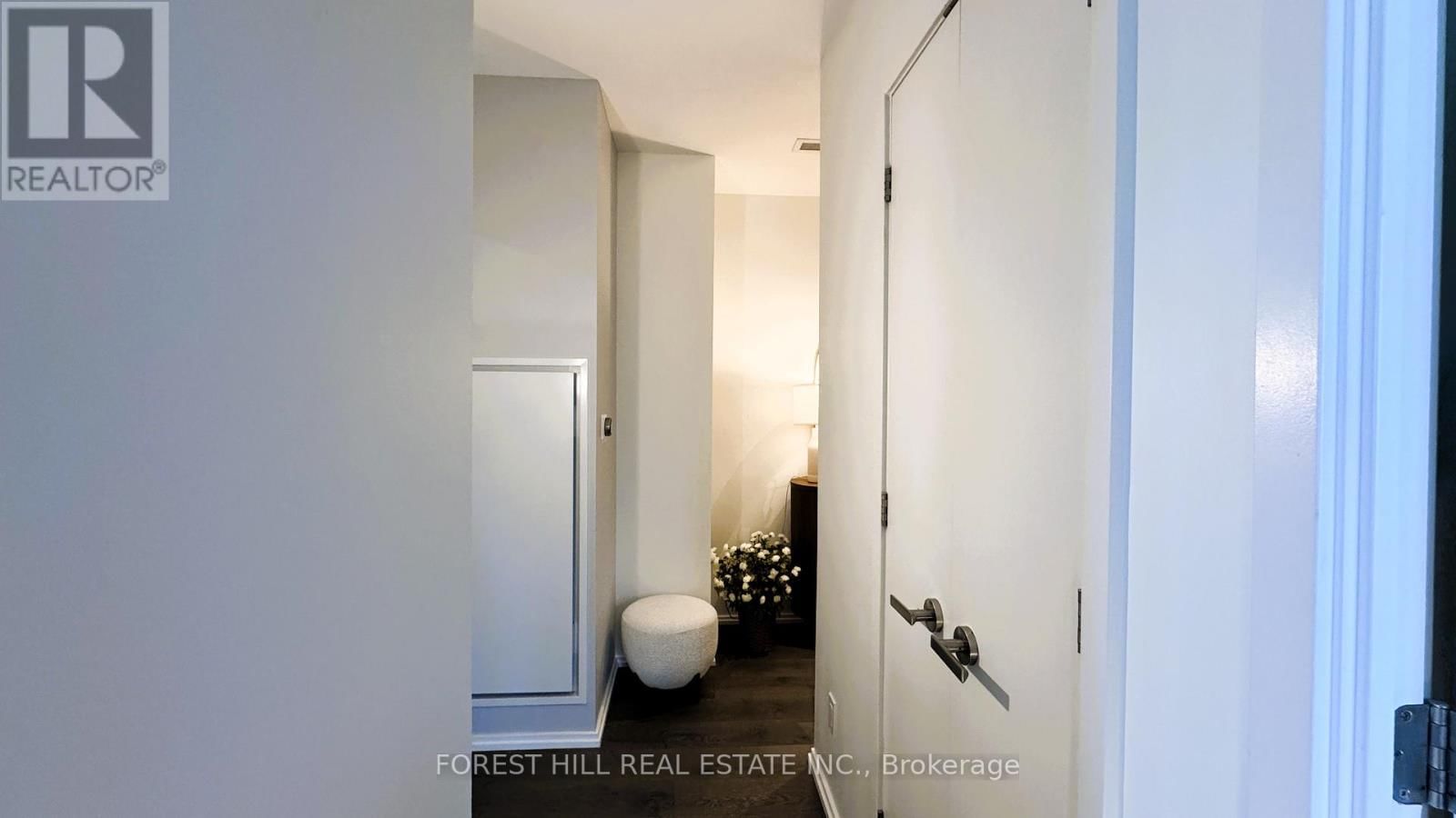 1004 - 5 SOUDAN AVENUE Image 17