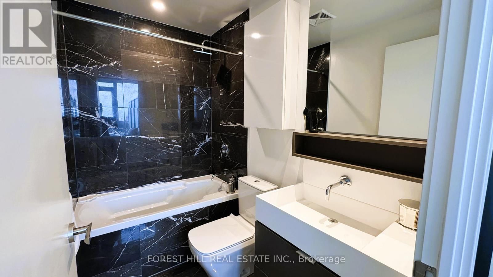 1004 - 5 SOUDAN AVENUE Image 20