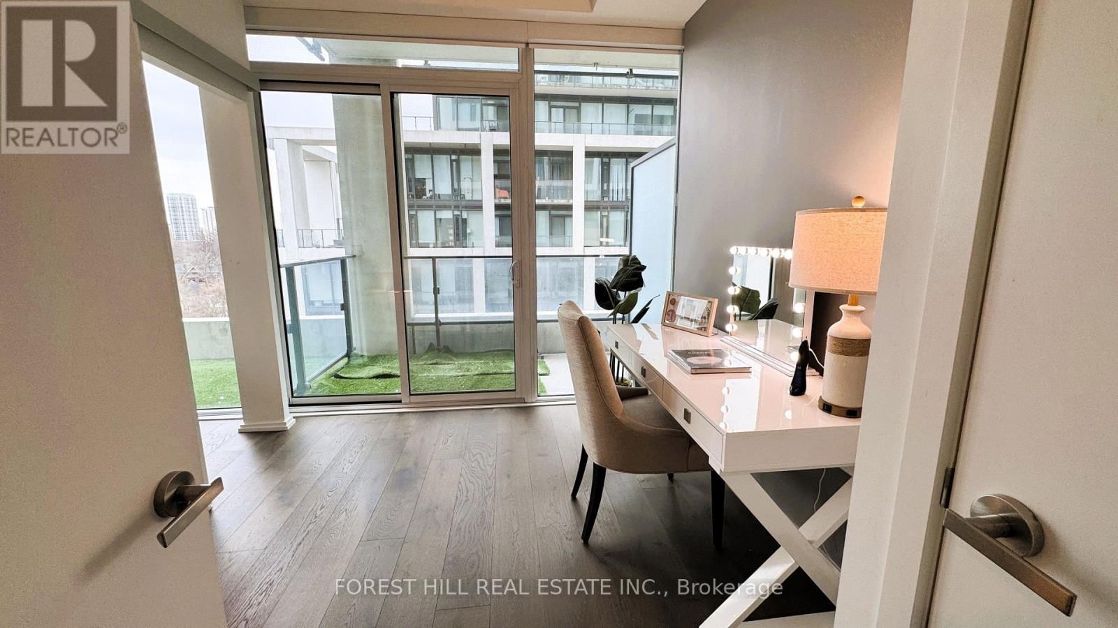 1004 - 5 SOUDAN AVENUE Image 21