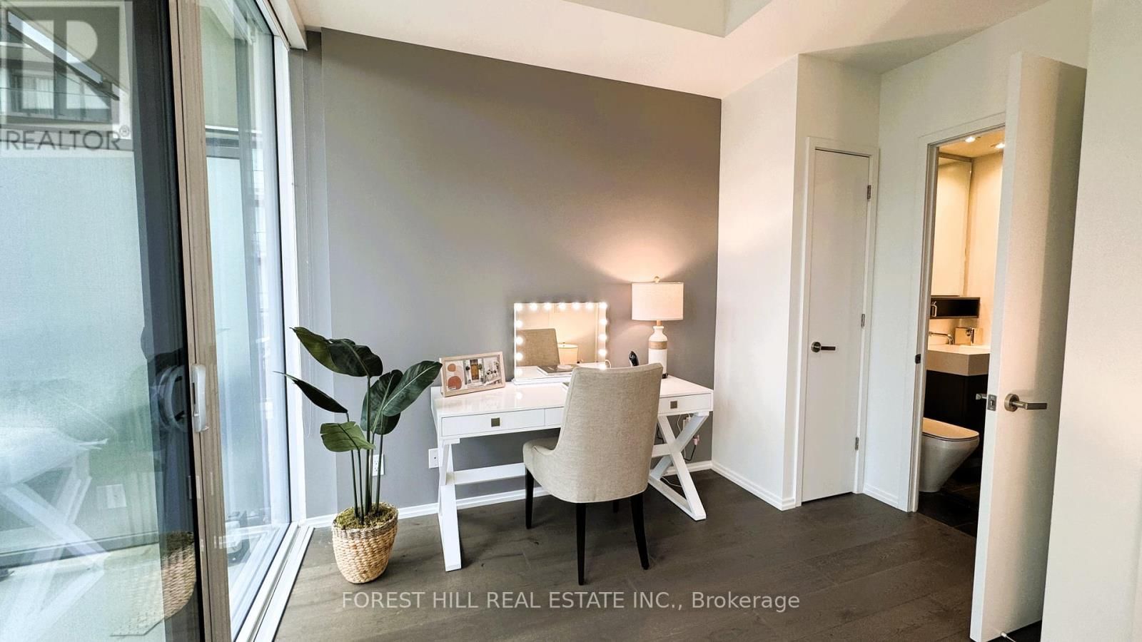 1004 - 5 SOUDAN AVENUE Image 23