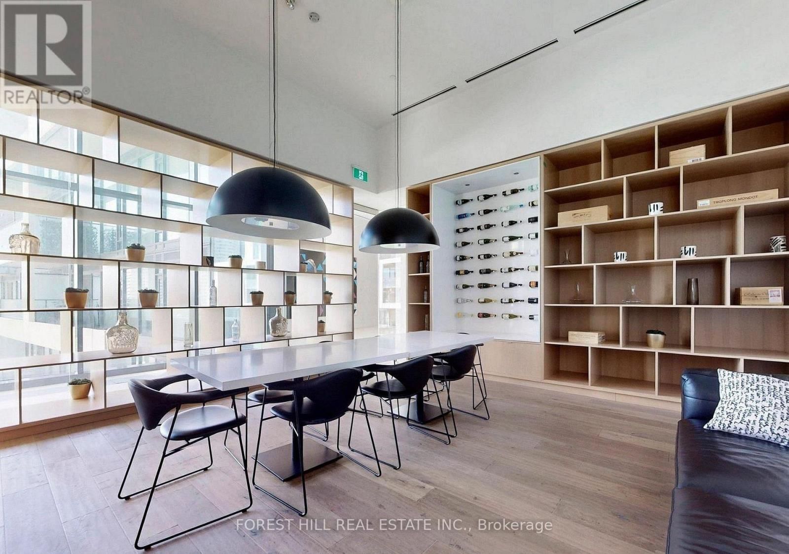 1004 - 5 SOUDAN AVENUE Image 37