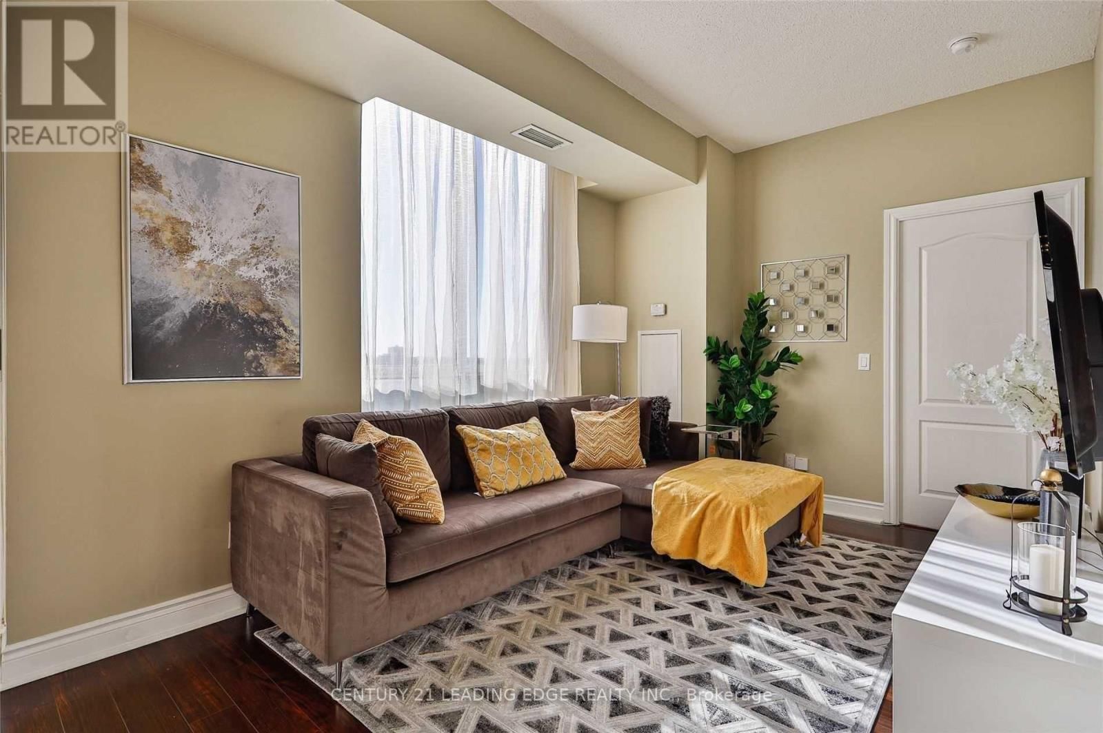 1208 - 1101 LESLIE STREET Image 2