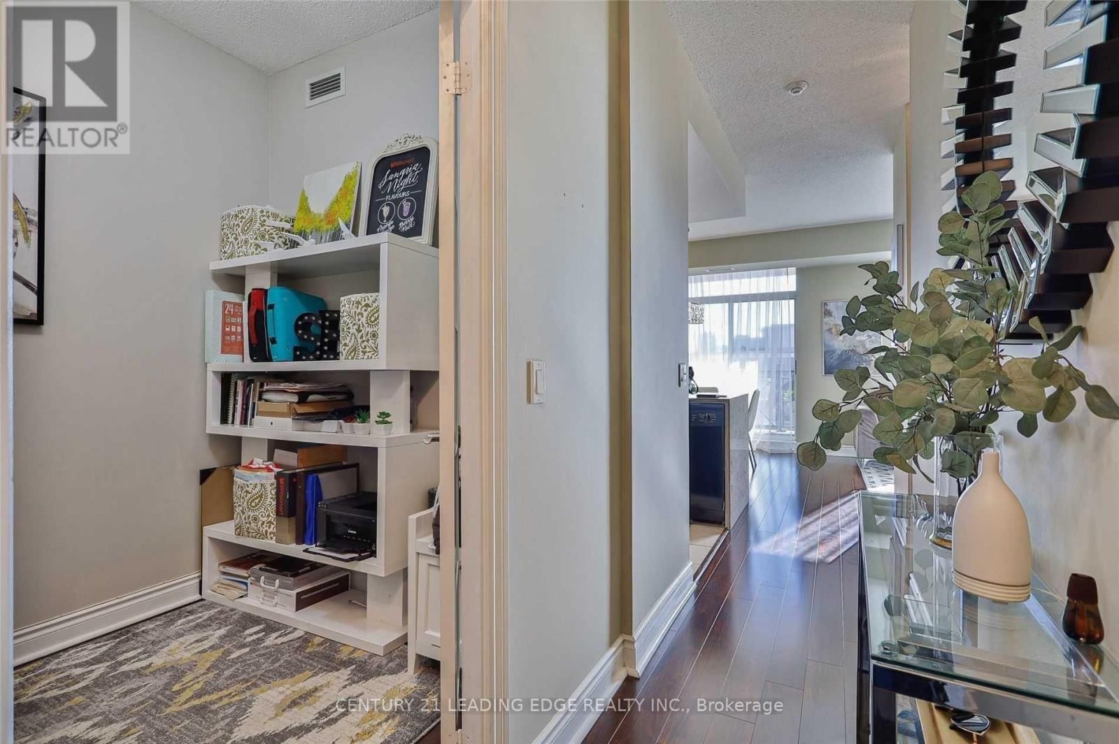 1208 - 1101 LESLIE STREET Image 9