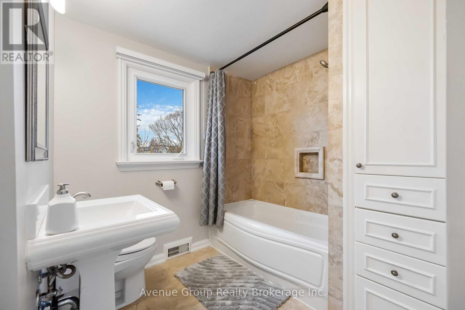 190 NORTHWOOD DRIVE Image 30