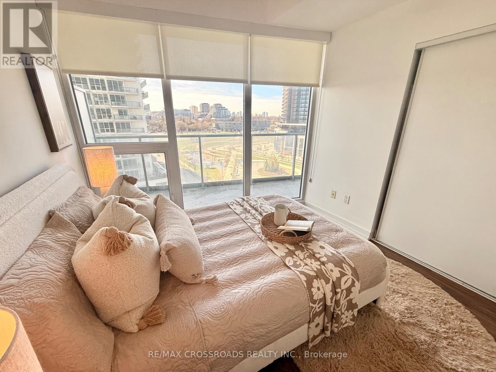 1003 - 115 MCMAHON DRIVE Image 15