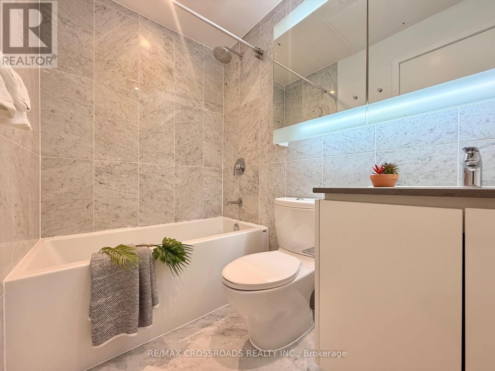 1003 - 115 MCMAHON DRIVE Image 16