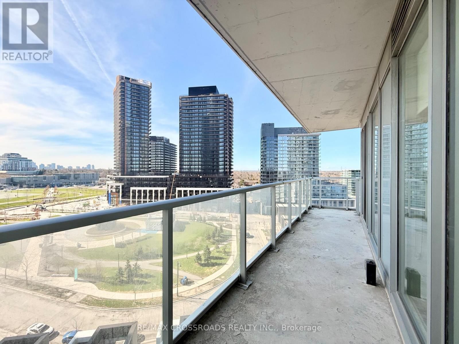 1003 - 115 MCMAHON DRIVE Image 24