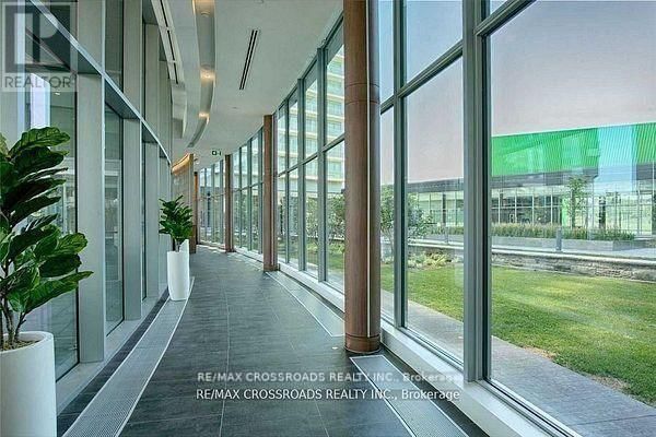 1003 - 115 MCMAHON DRIVE Image 29