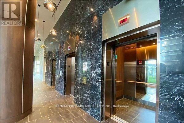 1003 - 115 MCMAHON DRIVE Image 30