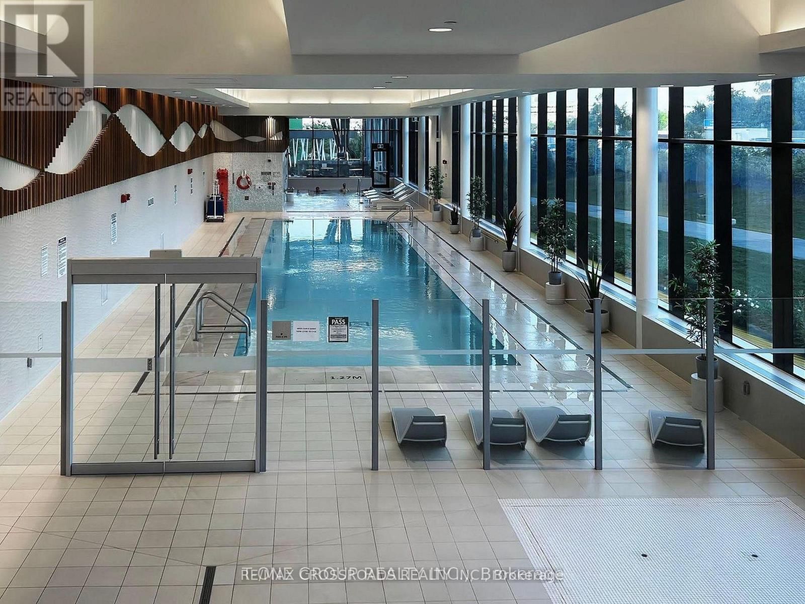 1003 - 115 MCMAHON DRIVE Image 31