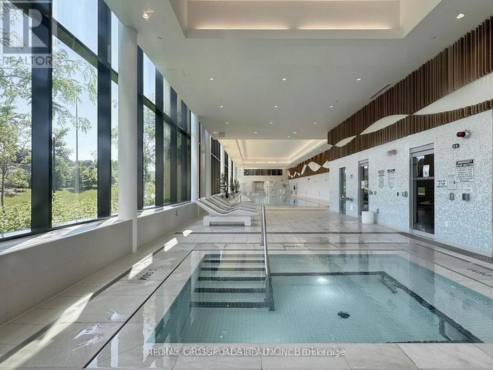 1003 - 115 MCMAHON DRIVE Image 32