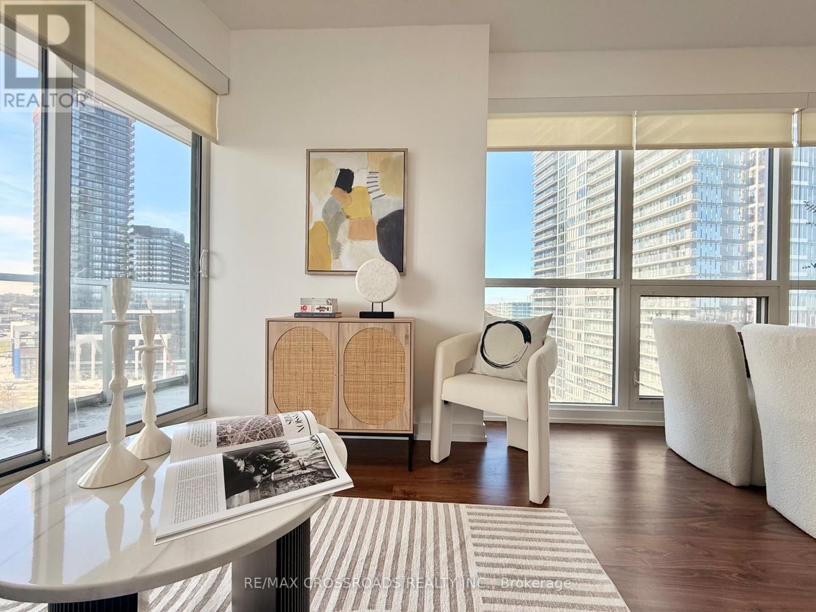 1003 - 115 MCMAHON DRIVE Image 4