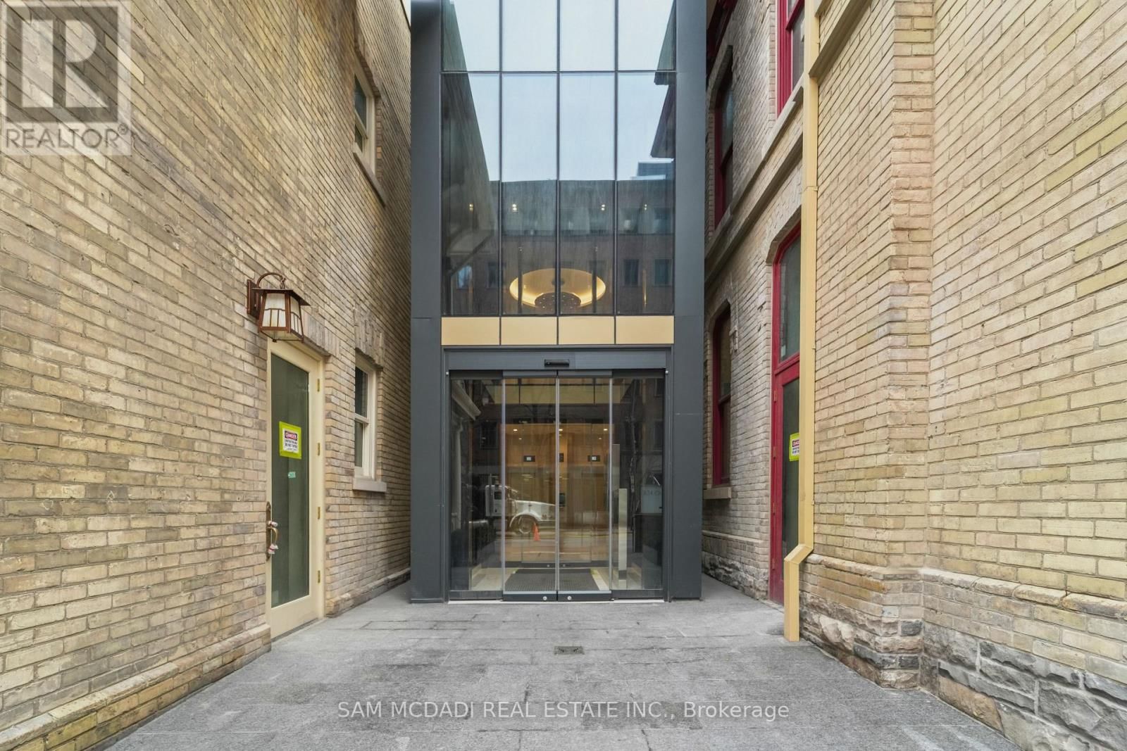 3808 - 634 CHURCH STREET Image 2