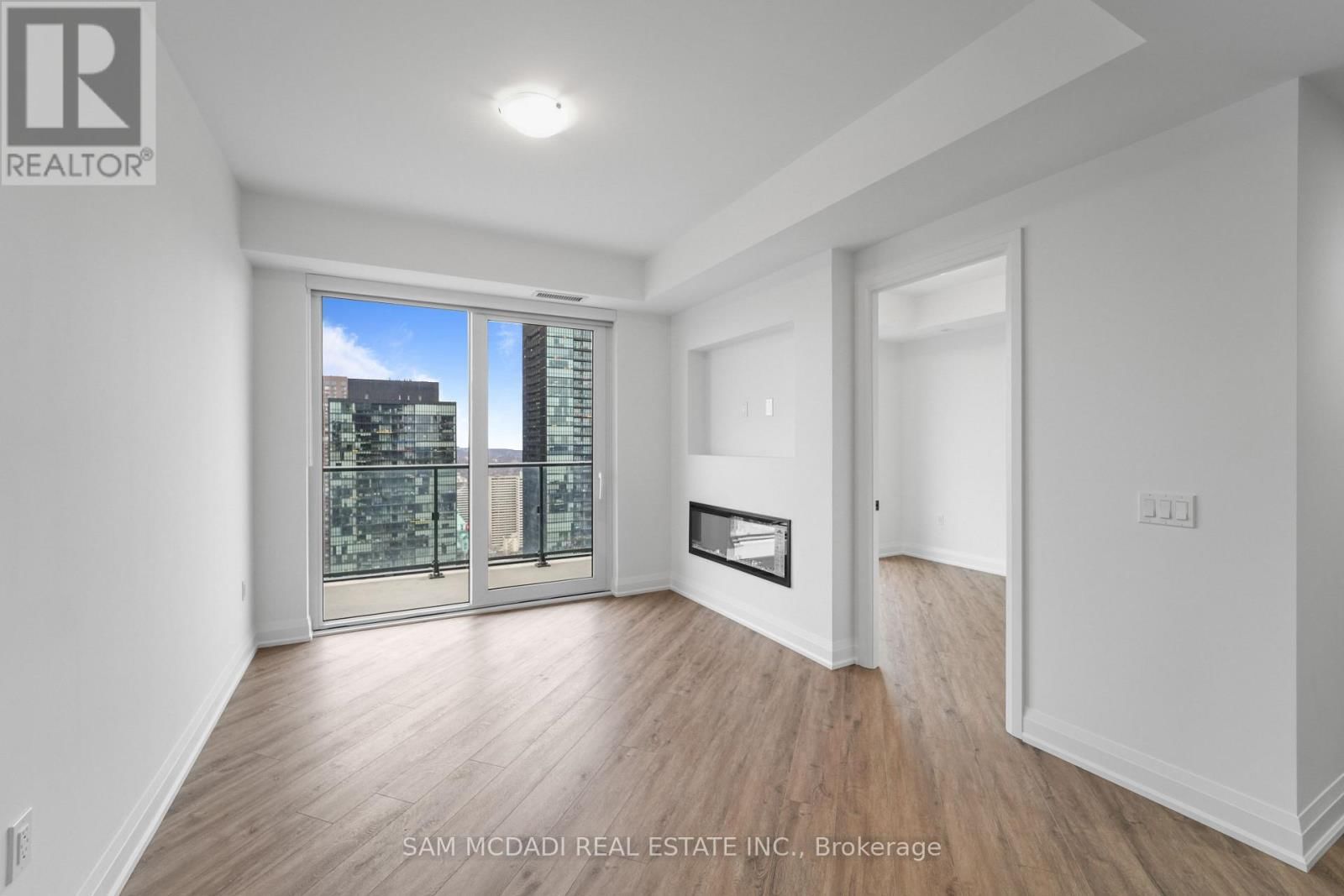 3808 - 634 CHURCH STREET Image 6